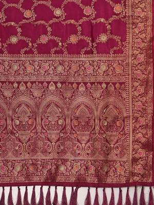 Magenta woven design zari silk blend banarasi saree 5