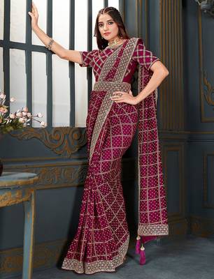 Magenta embellished bandhani saree 2