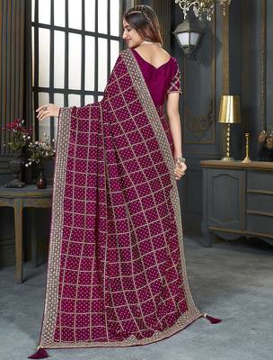 Magenta embellished bandhani saree 3