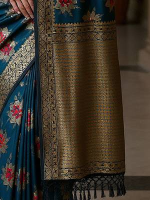 Teal floral zari silk blend heavy work banarasi saree 4