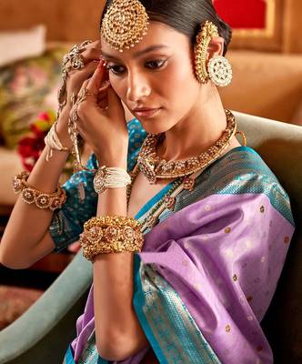 Lavender ethnic motifs zari patola saree 3