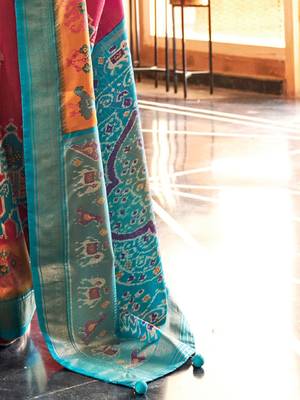 Pink woven design ethnic motifs zari patola saree 5
