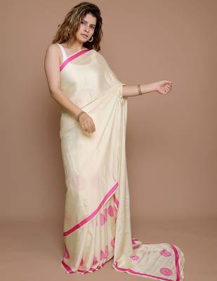 yellow floral printed saree with blouse piece 2