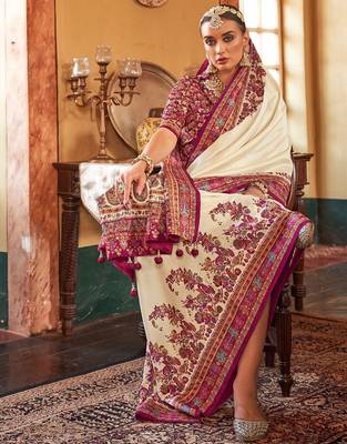 Cream ethnic motifs printed saree 3