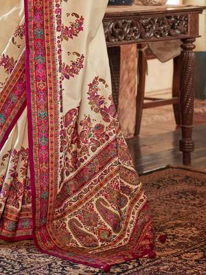 Cream ethnic motifs printed saree 5