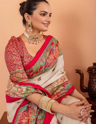 Cream ethnic motifs silk blend saree 4