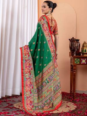 Green ethnic motifs silk blend saree 3