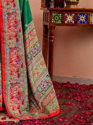 Green ethnic motifs silk blend saree 5