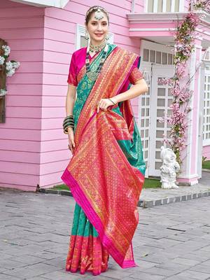 turquoise woven design zari saree 2