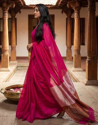 magenta zari cotton blend handloom khadi saree 4