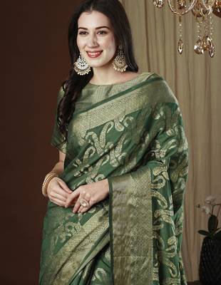 Green woven design zari kanjeevaram saree 1