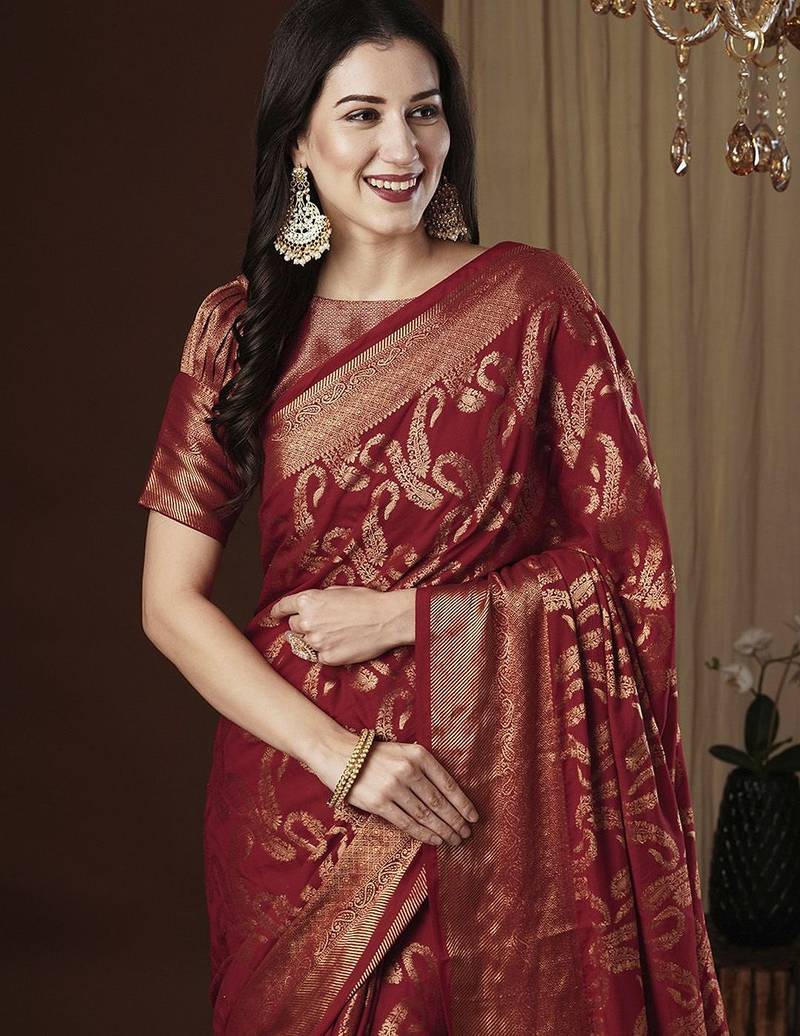 Red ethnic motif zari woven kanjeevaram saree