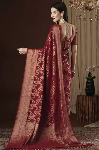 Red ethnic motif zari woven kanjeevaram saree