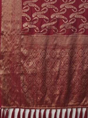 Red ethnic motif zari woven kanjeevaram saree 5