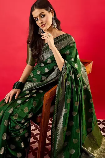 Green floral woven design zari banarasi saree