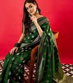 Green floral woven design zari banarasi saree
