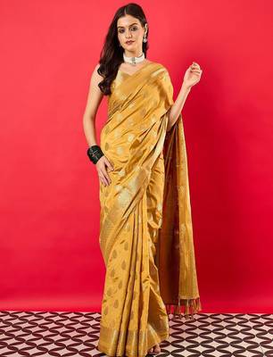 Cream woven design zari banarasi saree 2