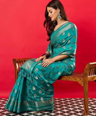 Blue woven design zari banarasi saree 4