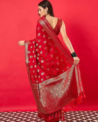 Red woven design zari banarasi saree 3