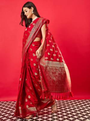 Red woven design zari banarasi saree 4