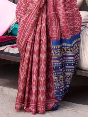 Pink ethnic motifs printed saree 4