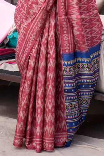 Pink ethnic motifs printed saree