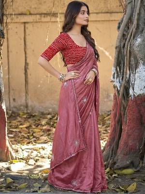 Pink embellished embroidered silk blend saree 3