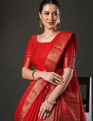 Red woven design zari banarasi saree 1