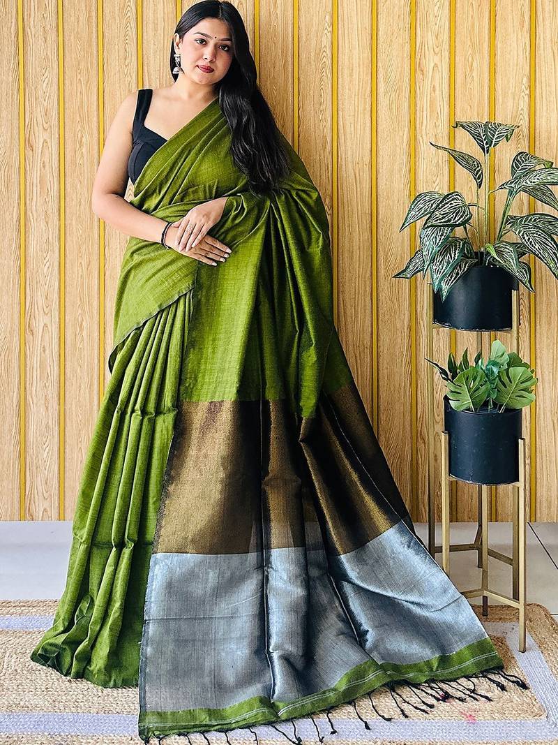 Green colourblocked  cotton saree