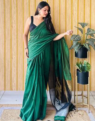 Green women colourblocked  cotton saree 2