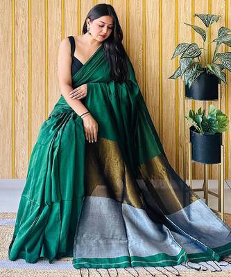 Green women colourblocked  cotton saree 3