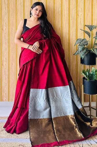 Maroon colourblocked  cotton saree