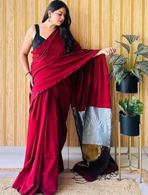 Maroon colourblocked  cotton saree 2