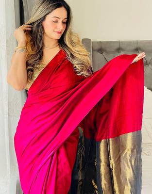 Red  cotton saree with unstitched blouse piece 4