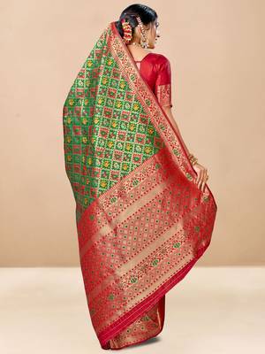 Green woven design zari art silk kanjeevaram saree 2