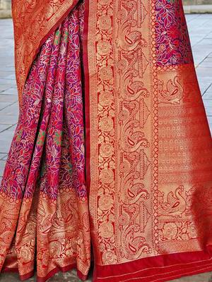 Red red woven design zari kanjeevaram saree 5