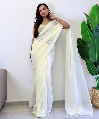 Off white  cotton saree with blouse piece 1