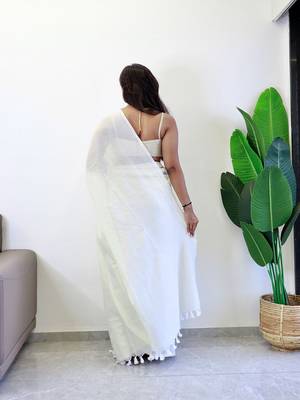 Off white  cotton saree with blouse piece 2