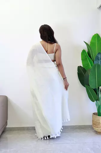 Off white  cotton saree with blouse piece