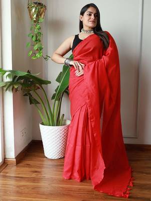 Red solid  cotton saree with blouse piece 1