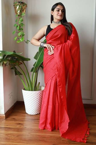 Red solid  cotton saree with blouse piece
