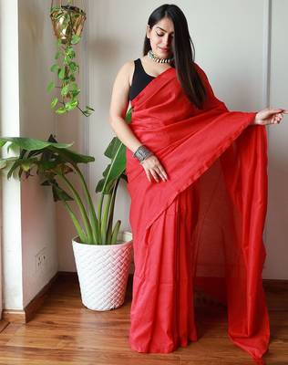 Red solid  cotton saree with blouse piece 3
