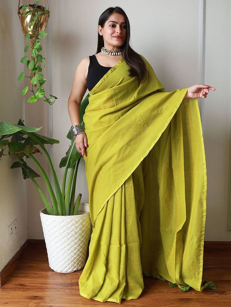 Green zari  cotton saree with blouse piece