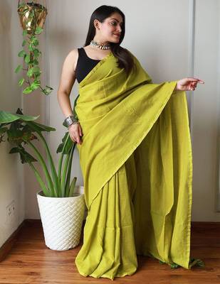 Green zari  cotton saree with blouse piece 2