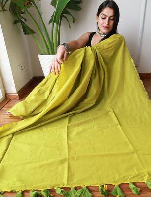 Green zari  cotton saree with blouse piece 4