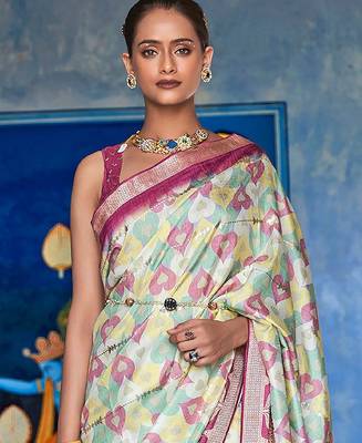 Green green & pink woven design zari banarasi saree 2