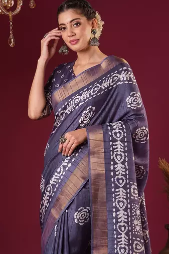 Violet women floral zari silk blend sungudi saree