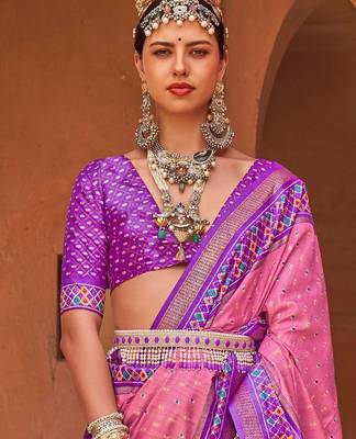 Pink pink & blue ethnic motifs woven design zari saree 3