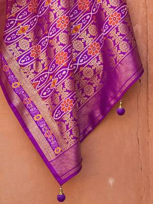 Olive olive green & purple geometric woven design zari banarasi saree 4