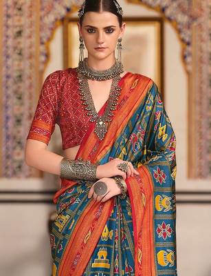 Navy blue ethnic motifs zari navy blue silk blend patola saree 3